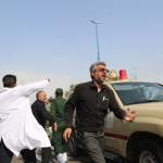 استعراض عسكري تحت النار في ايران، بالصور كيف وقع الهجوم المسلح في الأهواز؟ 8