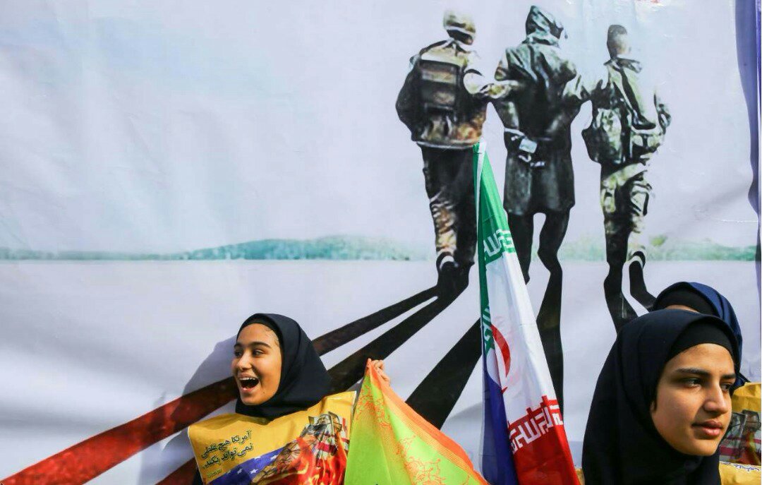 بالصور: إيران تحيي " يوم مقارعة الاستكبار" 28