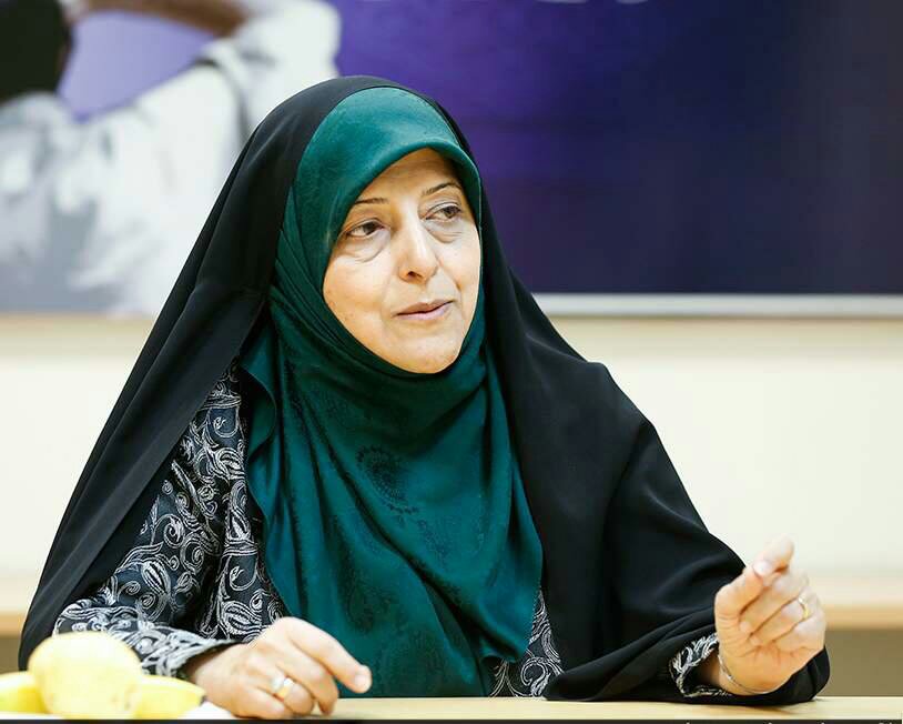 خمسة من إيران: خمس إيرانيّات من أُوّلِ النساء بمناصب سياسية في الجمهورية الإسلامية 1