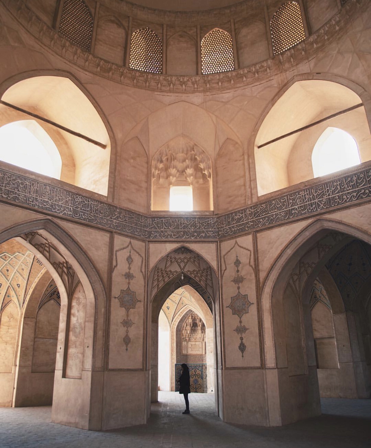 عدسة إيرانية: مسجد اقا بزرك 1