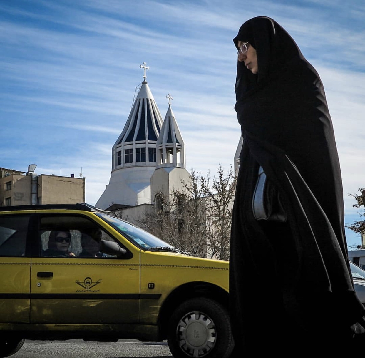 عدسة إيرانية: وجوه طهران المختلفة 1