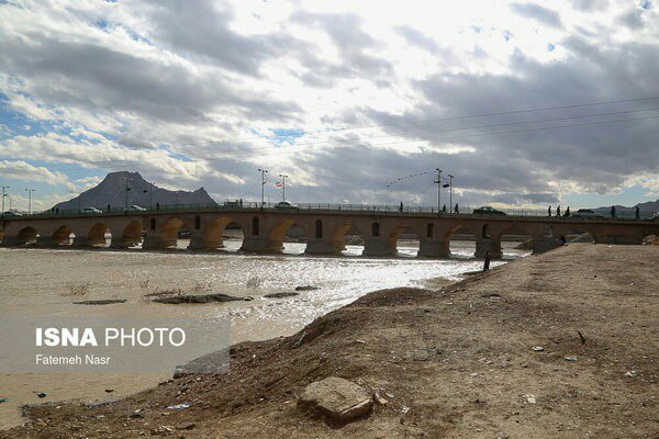 شبابيك إيرانية / شباك الثلاثاء: عودة مؤقتة لمياه أصفهان وتحول الصفوف المدرسية لمنصات استعراض 2