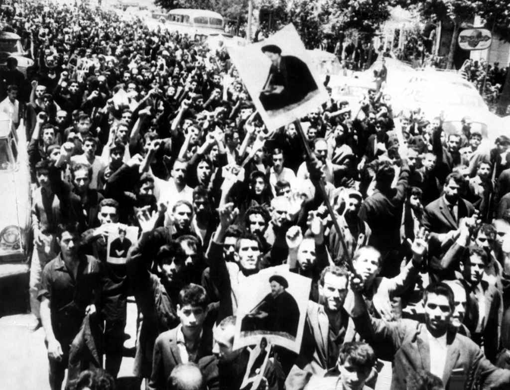 مصطفى شمران… مؤسس الحروب الإيرانية غير النظامية 2